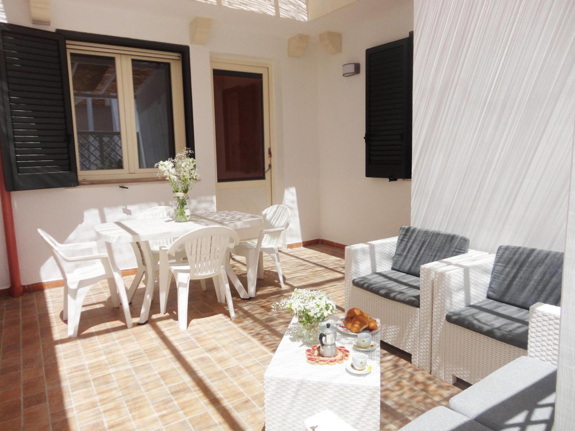 Appartamenti Carneo Torre San Giovanni - Verso Sud Екстер'єр фото