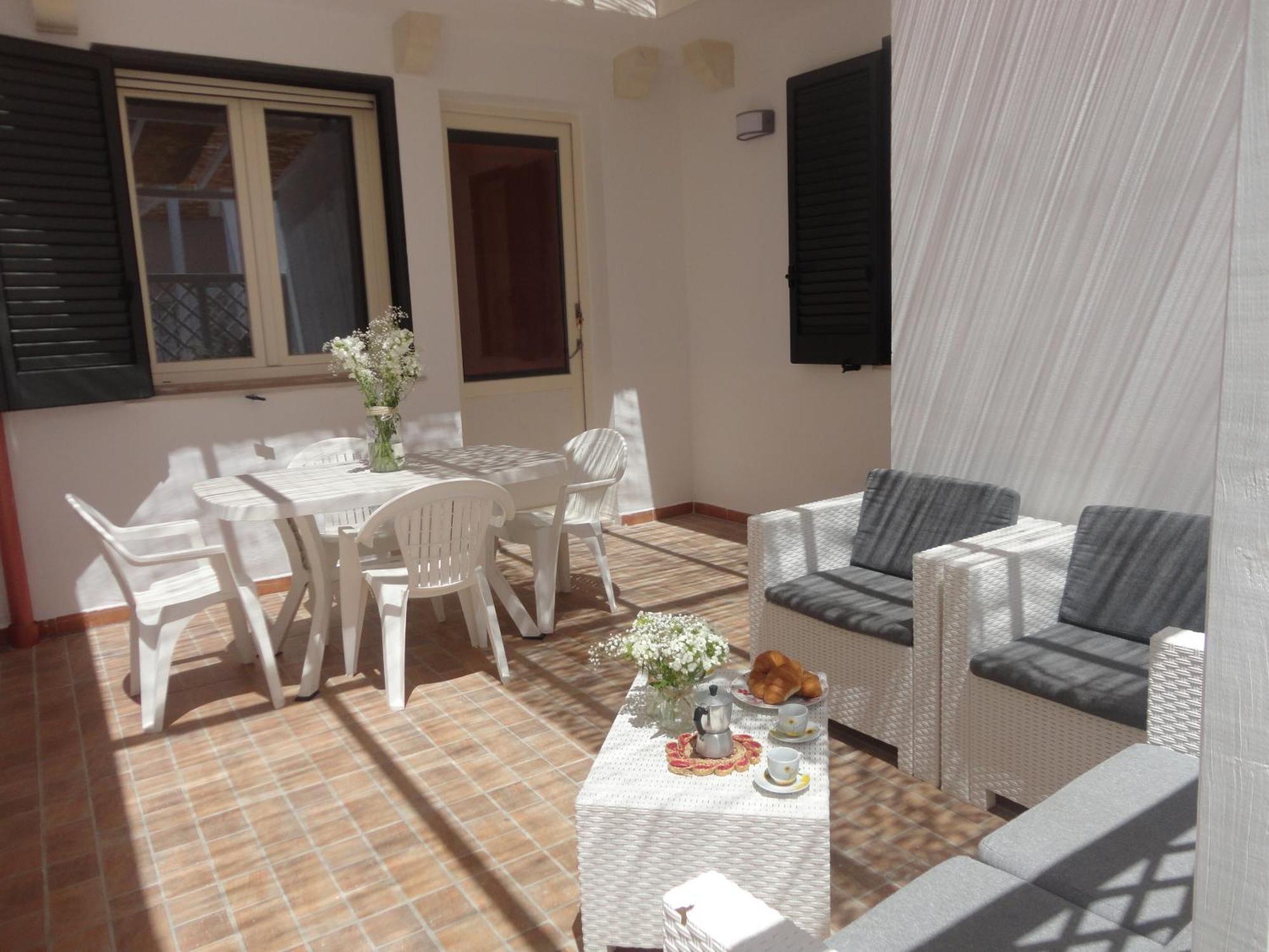 Appartamenti Carneo Torre San Giovanni - Verso Sud Екстер'єр фото